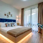 N.joy 532 By Oak * Smolyan