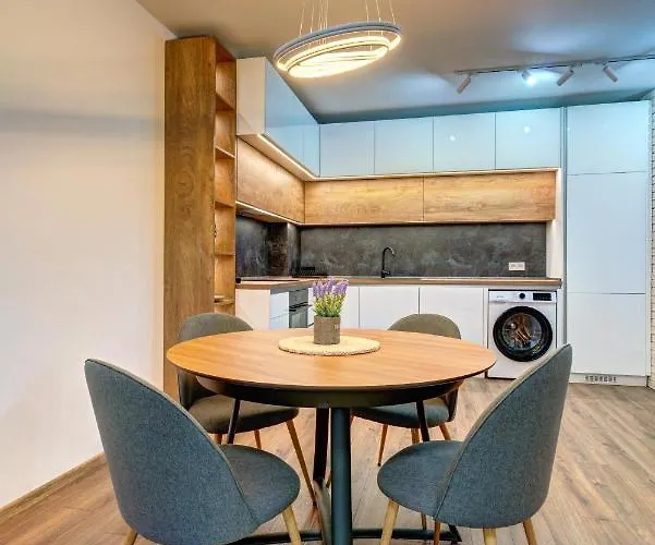 N.joy 532 By Oak Smolyan