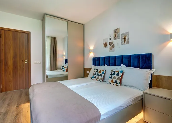 N.joy 532 By Oak * Smolyan