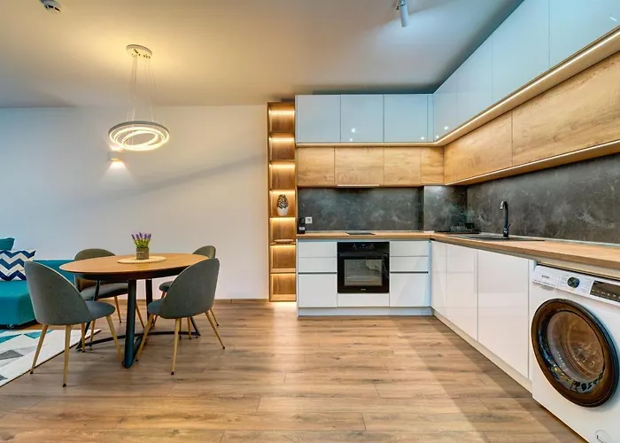 N.joy 532 By Oak Apartment